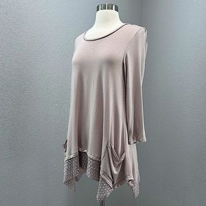 ❗️3/$20❗️LOGO by Lori Goldstein Slub Knit Top w/ Embroidered Hem